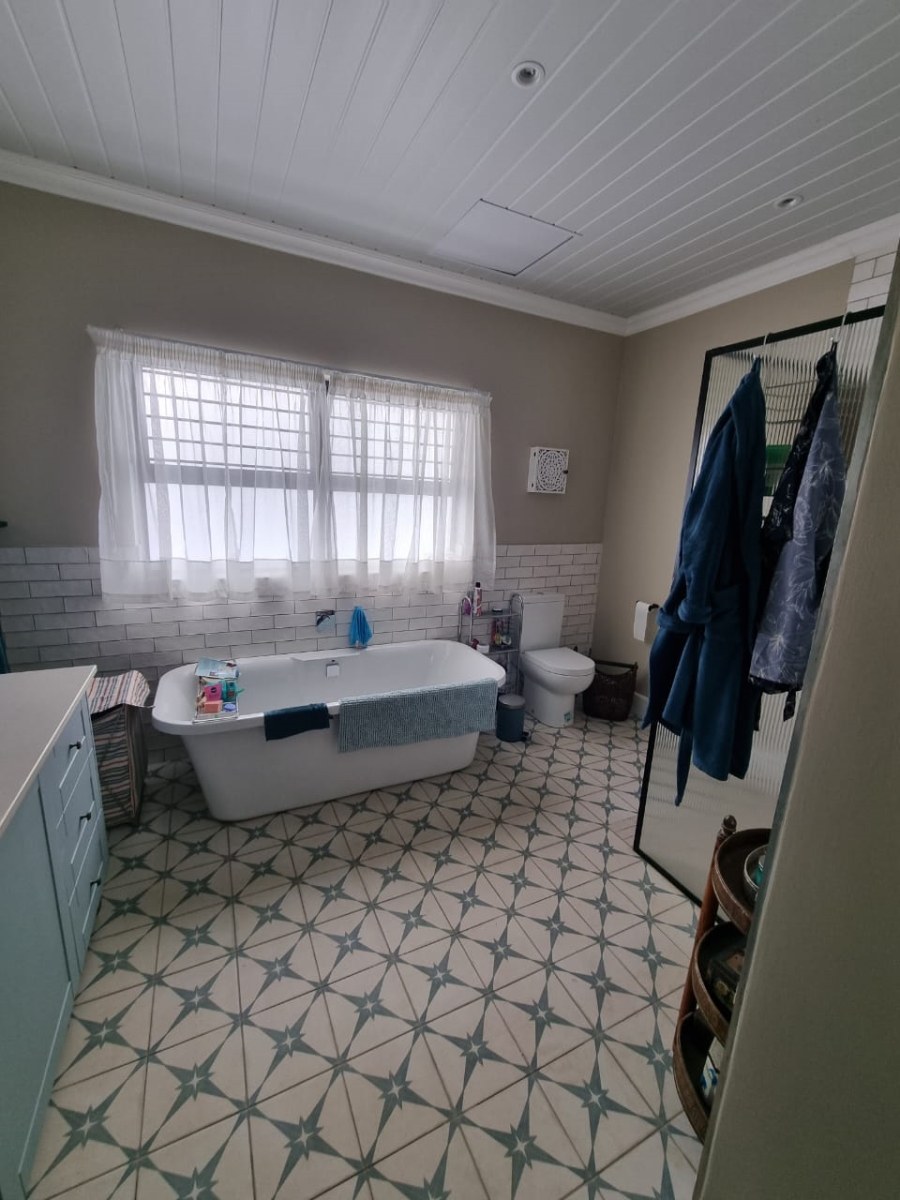 To Let 3 Bedroom Property for Rent in Redstone Private Country Estate North West